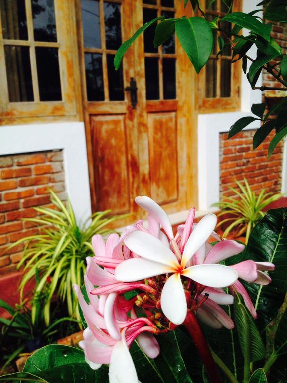 Manik Home Stay Kudapaduwa Exterior foto