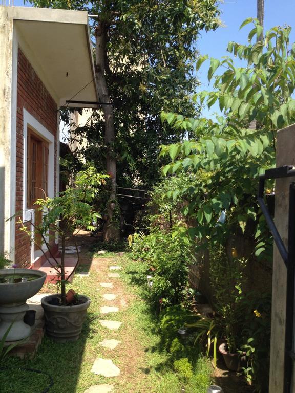 Manik Home Stay Kudapaduwa Quarto foto